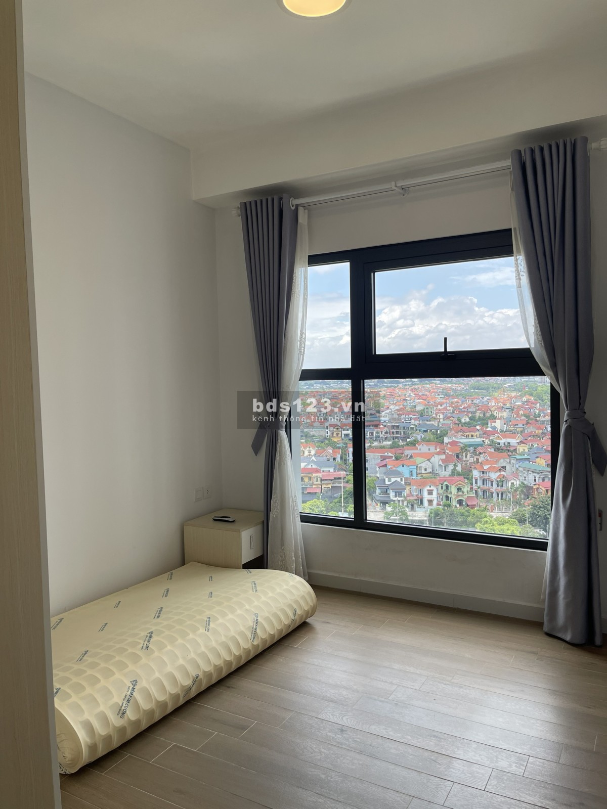 Cần bán 45m westbay A giá tốt nhất thị trường 1.35 tỉ bao phí sang tên Lh 0961694919