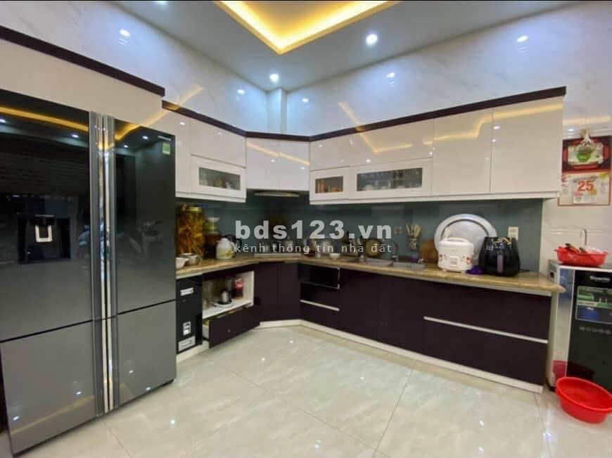Nhà đẹp long lanh 45m2 ngang 6,2 ở Ngõ Hàng Gà Cát Dài Lê Chân Lh 0768312333