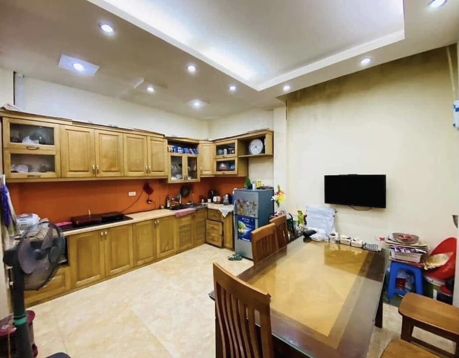 Bán gấp nhà HXH Nguyễn Ảnh Thủ Q12 dtsd 110m2 4 tầng giá chỉ 6 tỷ500tr
