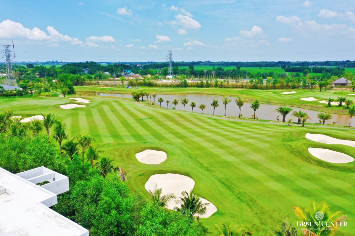 Bán Biệt thự sân Golf Long An, cạnh Vinhomes 900ha diện tích 84m2 giá 3ty7