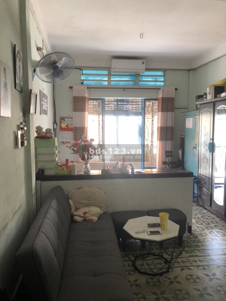 Cần bán nhà tập thể 40 Nguyễn Trọng Tuyển (tầng 2) P15 Phú Nhuận