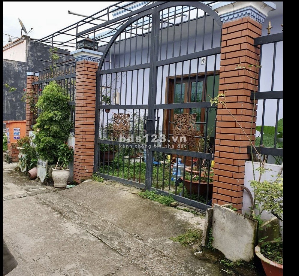 Bán nhà 1 trệt 1 gác TDT 240m2 Vĩnh Lộc B, Bình Chánh có sẵn sổ hồng