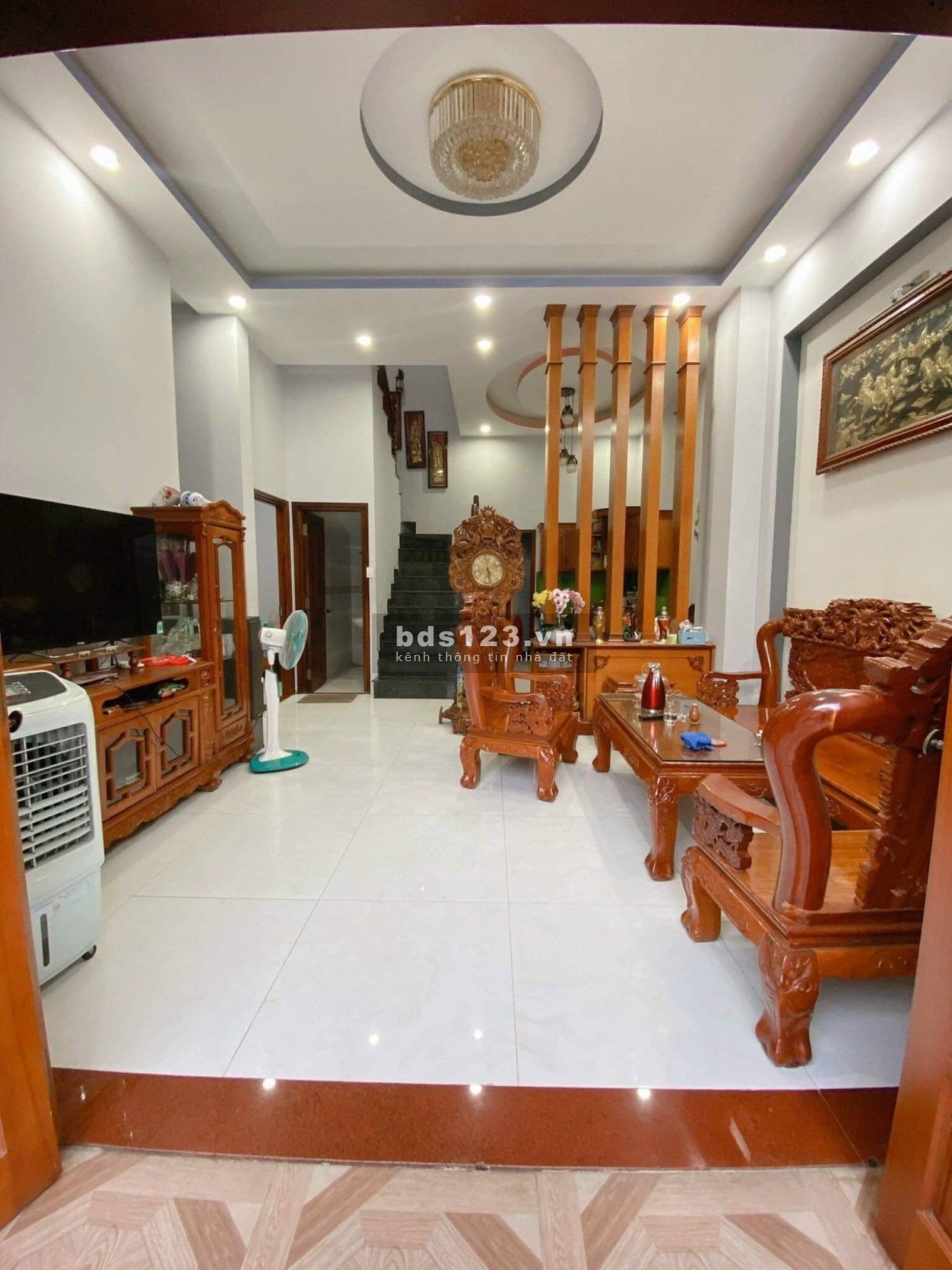Biệt thự MINI hẻm xe hơi quận 9 cách mặt tiền 1 căn, sẵn sổ cất két
