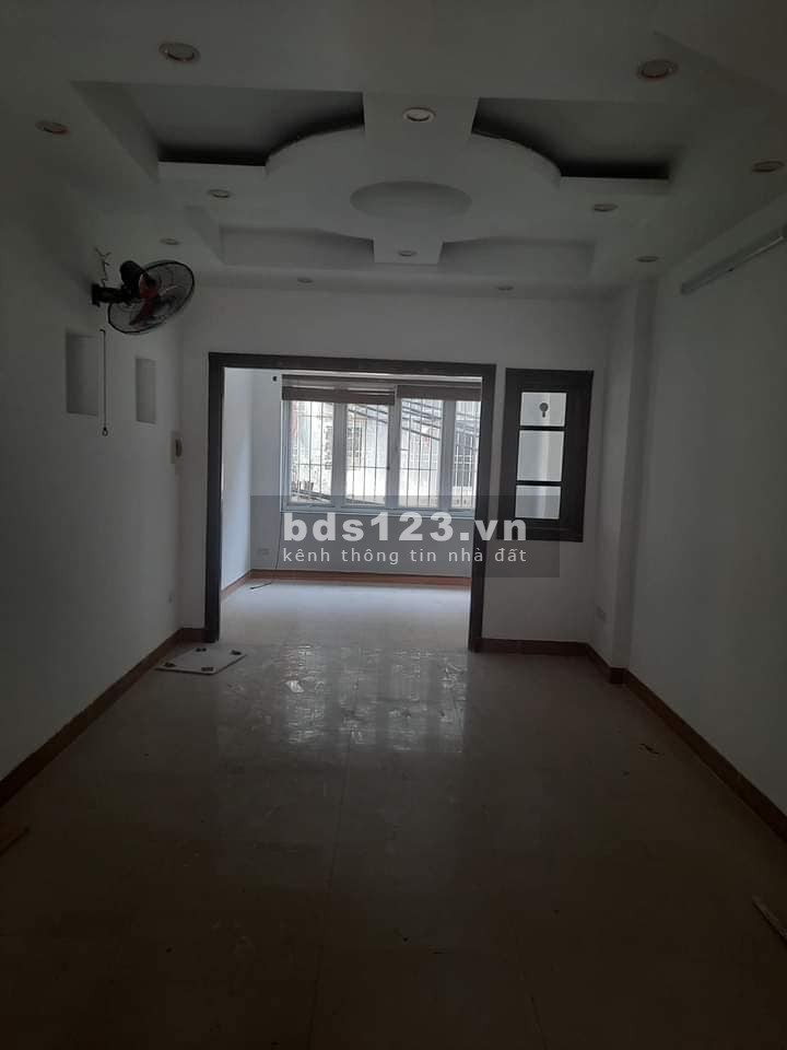 Bán nhà kinh doanh tốt Vĩnh Hưng, Hoàng Mai 54 m x 5 tầng, MT 3.6m, giá 8.3 tỷ.