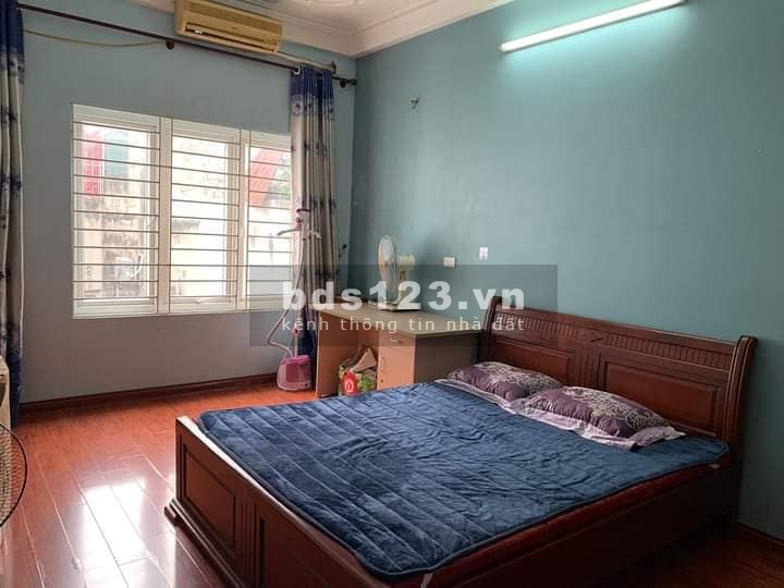 Bán nhà Lĩnh Nam, Hoàng Mai diện tích 58m2 4 tầng, MT 3.7m, giá 7.85 tỷ