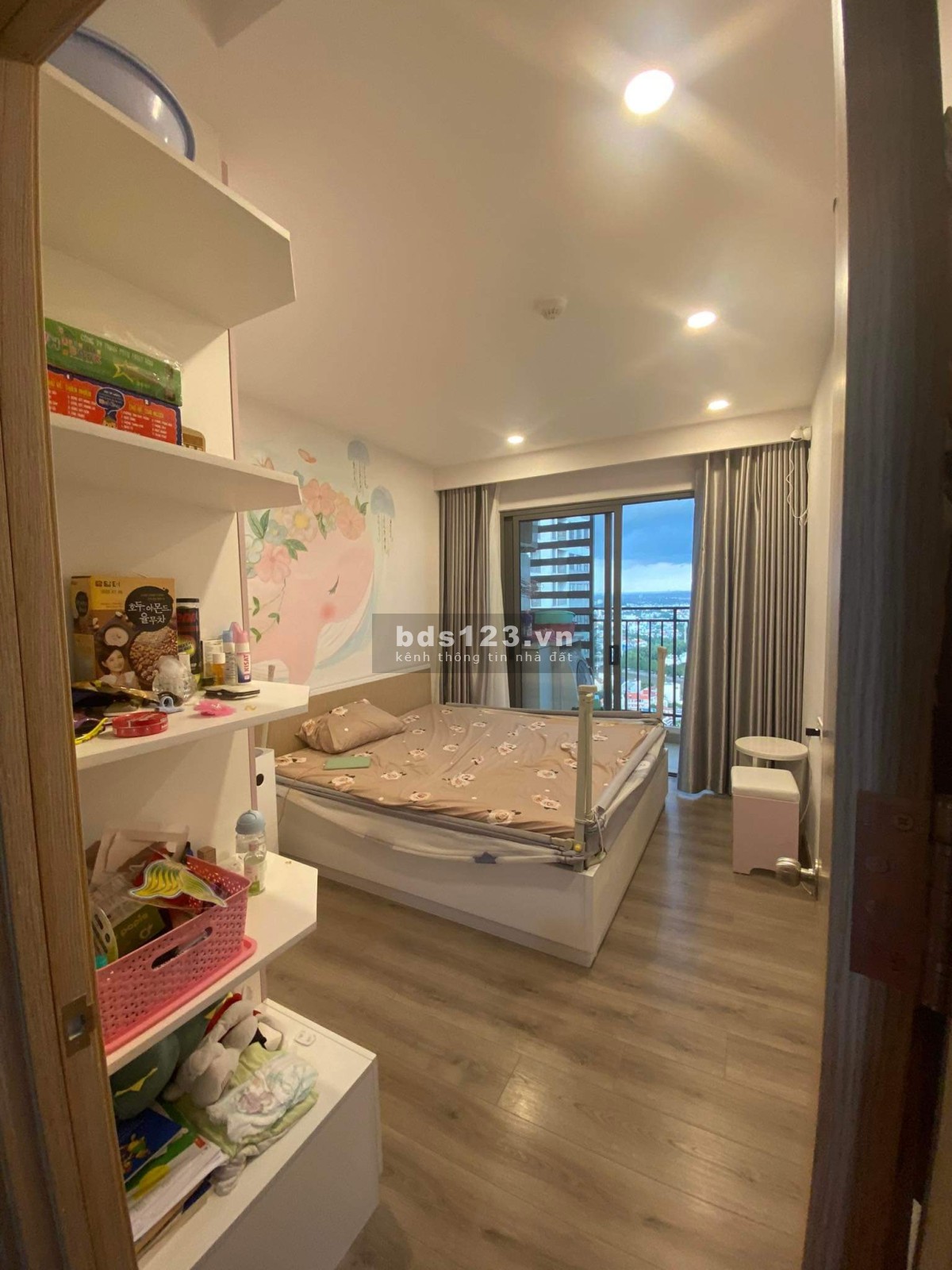 Bán gấp 3PN full nt chỉ 5,8 tỷ tại The Sun Avenue tầng cao, view thoáng