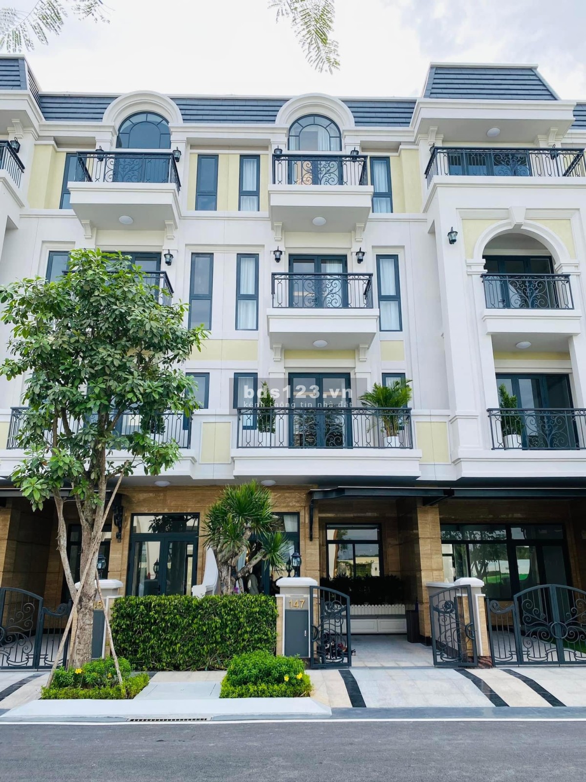 Nhà phố được nhào nặn bởi đôi tay tài hoa, kiến trúc tinh xảo mang đậm nét pháp và châu âu