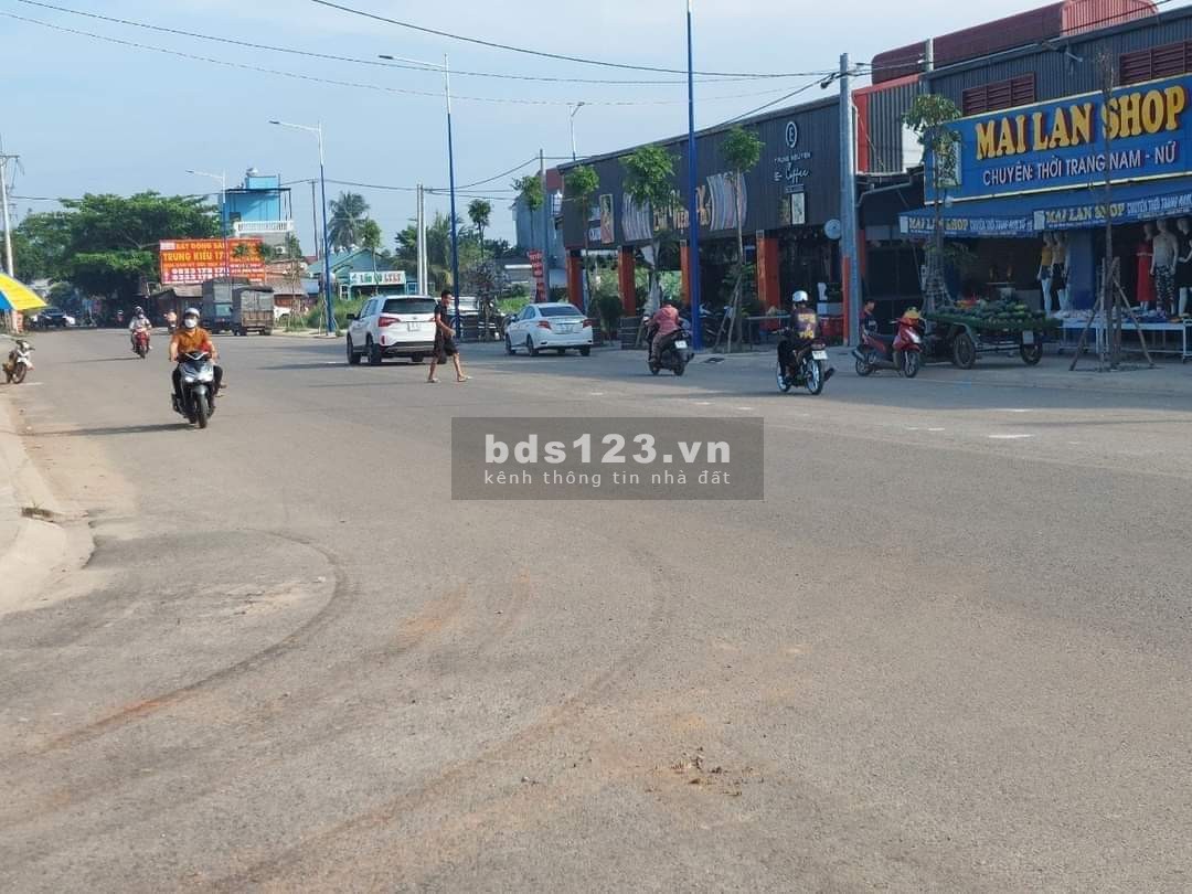 Bán gấp lô đất vị trí đẹp, gần chợ, gần trường học tại Becamex Chơn Thành