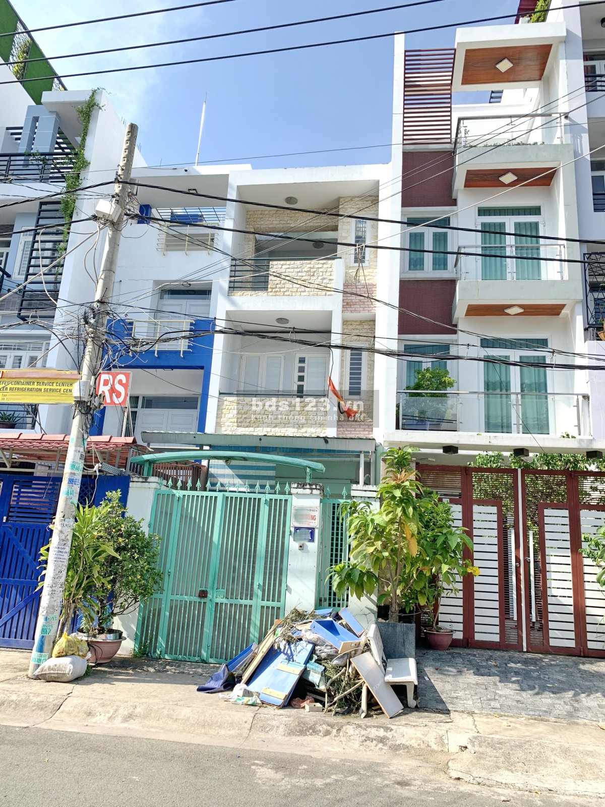 Cần bán nhà mặt phố đường số khu cư xá Ngân hàng, P.TTT, Quận 7