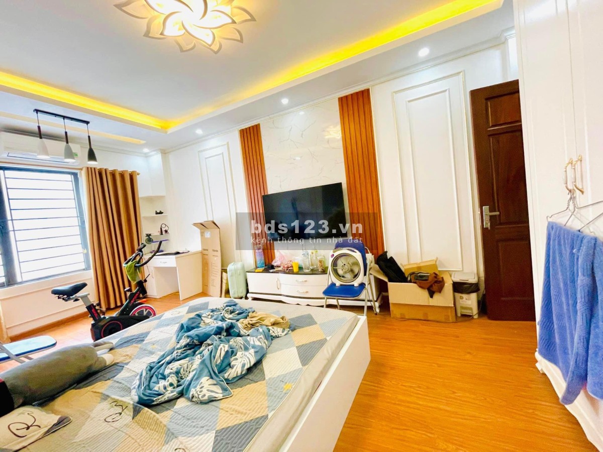 Bán nhà phố Định Công Thượng kinh doanh spa tiệm tóc 5 tầng giá nhỉnh 5 tỷ