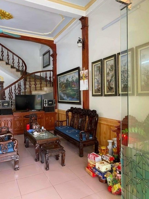 Cần tiền bán gấp nhà 3 tầng 100m2 Tân Lễ, Hưng Hà, Thái Bình. Giá đẹp