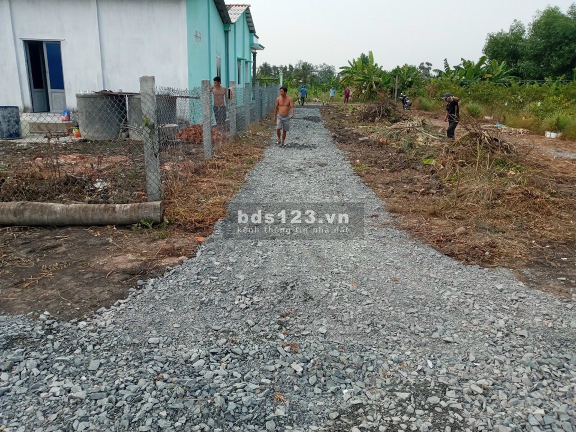 500m2 đất vườn cách nhựa 816 200m giá chỉ 460 triệu thương lượng