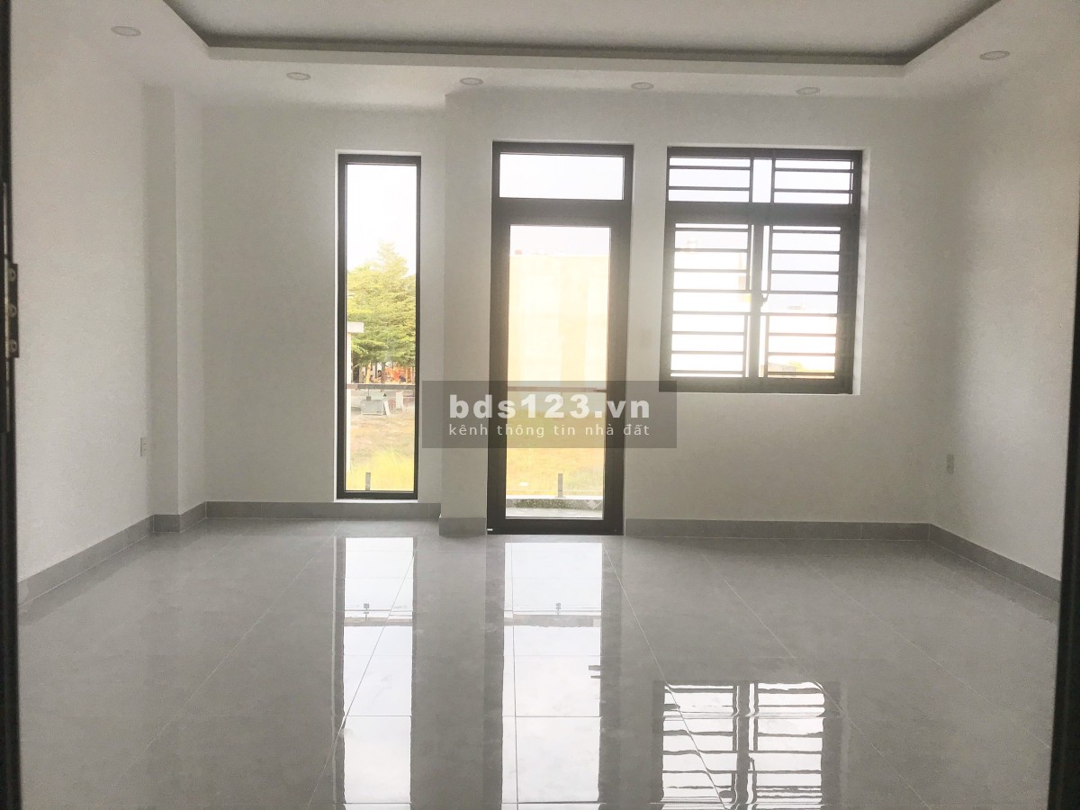 Bán căn nhà trong khu đô thị Five Star Bình Chánh DT 90m² hoàn thiện 100%