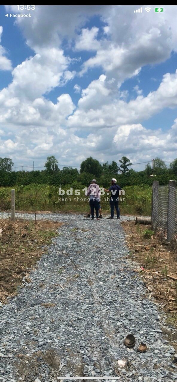 500m2 đất vườn cách nhựa 816 200m giá chỉ 460 triệu thương lượng