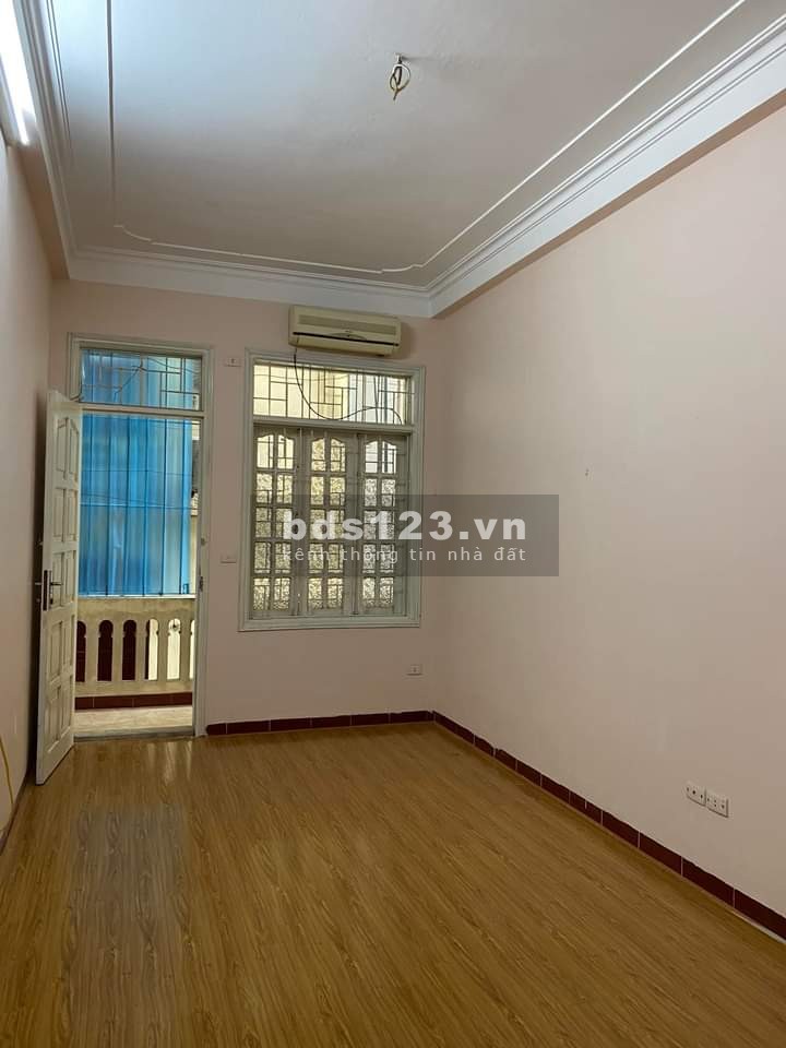 Bán nhà ngõ Tôn Đức Thắng, trung tâm Quận Đống Đa chỉ hơn 2 tỷ, khu dân cư