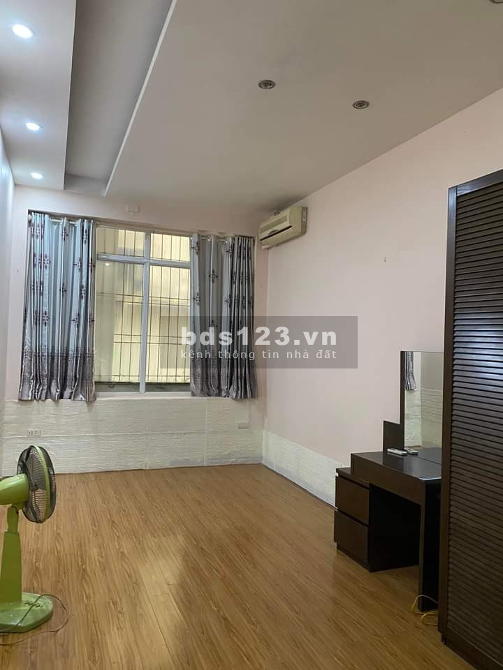 Bán nhà ngõ Tôn Đức Thắng, trung tâm Quận Đống Đa chỉ hơn 2 tỷ, khu dân cư