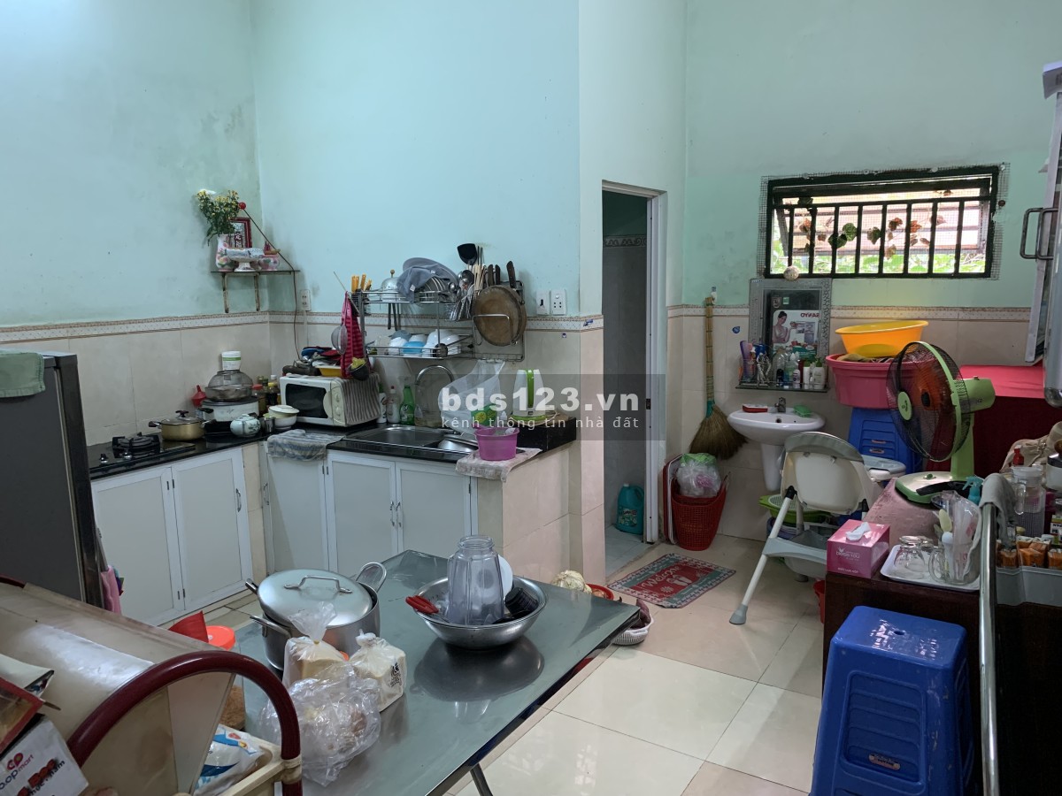 Bán gấp nhà riêng 1 trệt 1 lầu 2 phòng ngủ 2 wc, Quận Bình Thạnh, giá 2.65 tỷ