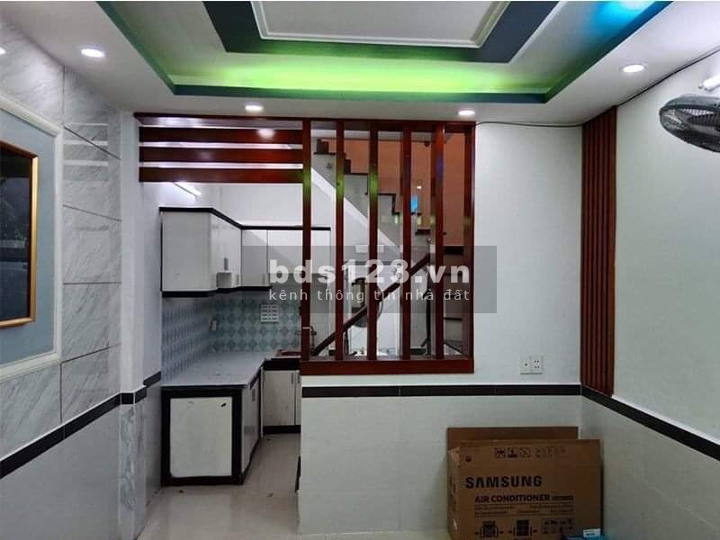 Cần bán gấp nhà nhỏ xinh Quang Trung, diện tích 44m2, 2 lầu, giá 2,75 tỷ