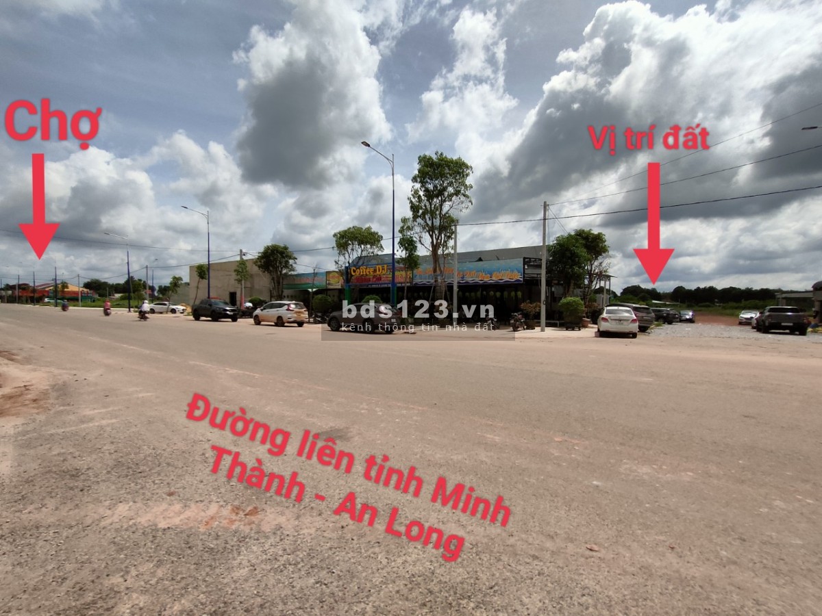 Bán lô đất cách công viên 1,4 hecta của Becamex và chợ Minh Thành chỉ 100m.