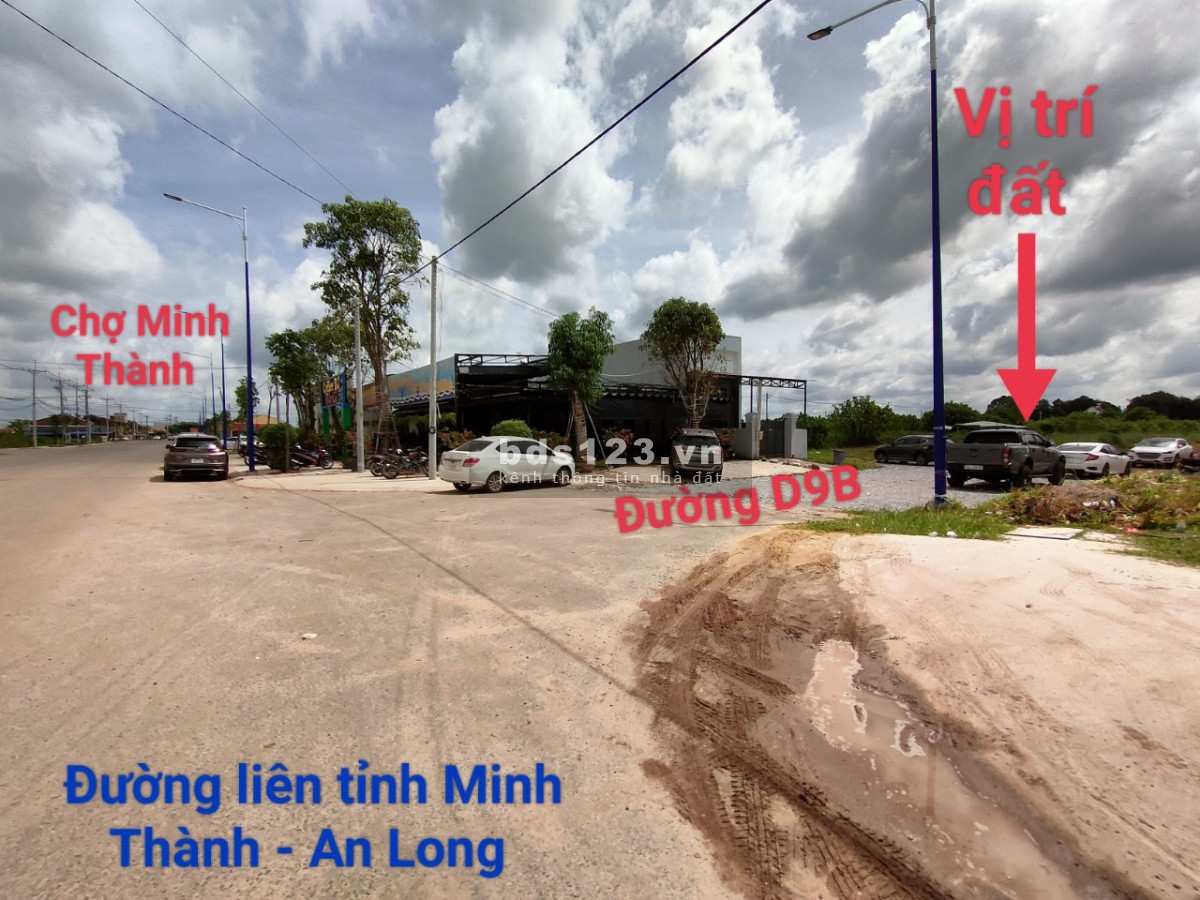 Bán lô đất cách công viên 1,4 hecta của Becamex và chợ Minh Thành chỉ 100m.
