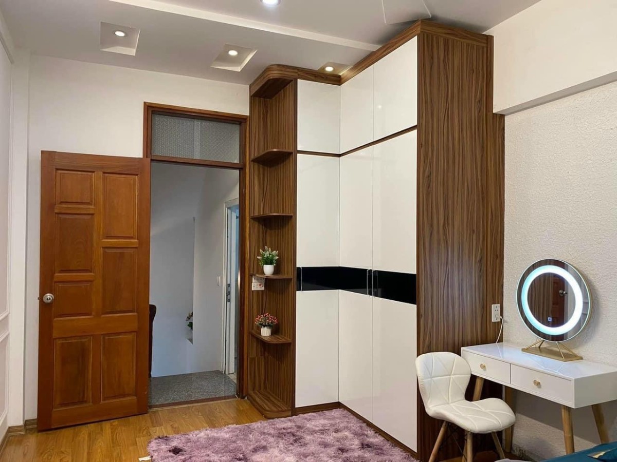 Lô góc, Bom Tấn Cầu Giấy có 102 siêu đẹp, chủ tặng full nội thất.