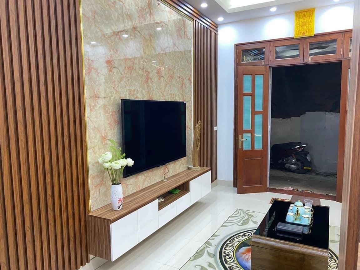 Lô góc, Bom Tấn Cầu Giấy có 102 siêu đẹp, chủ tặng full nội thất.