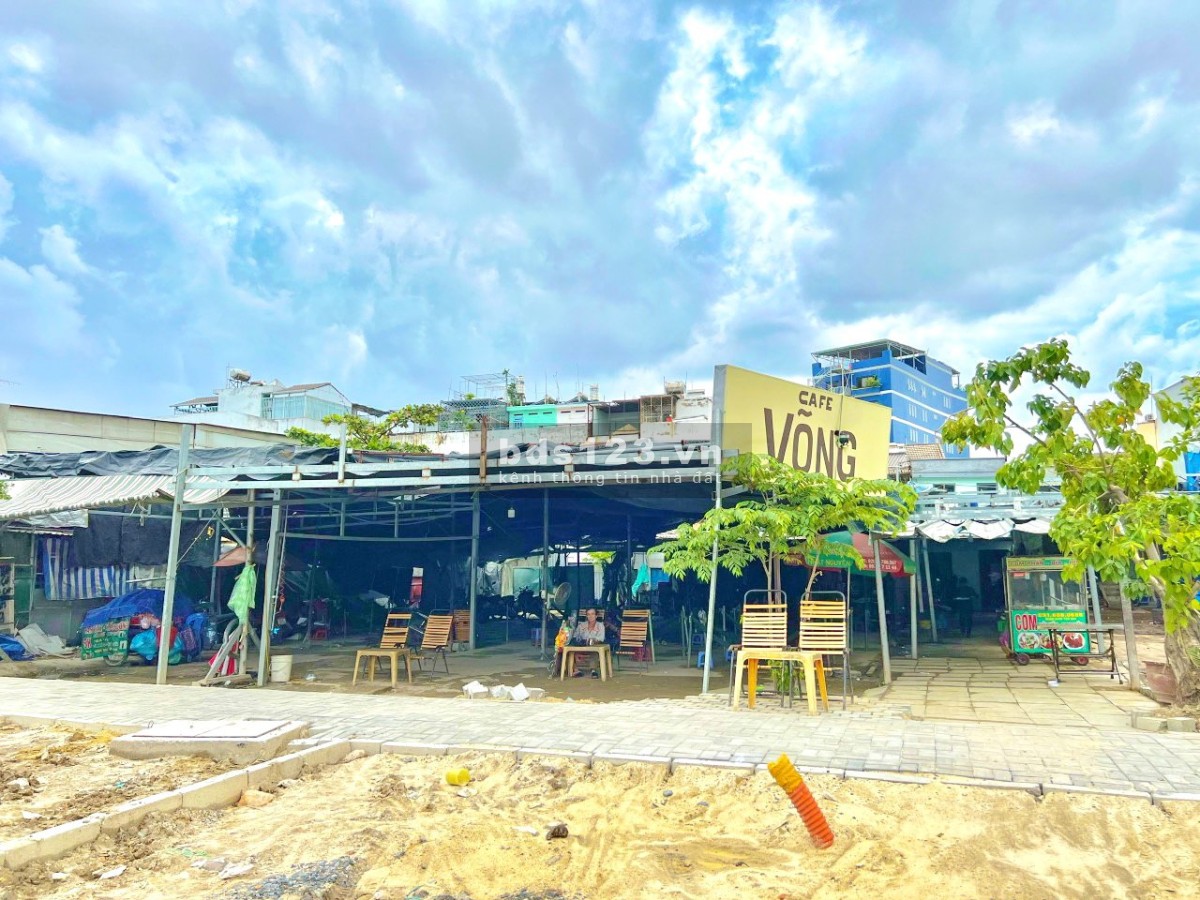 Chính chủ bán lô đất nở hậu Mặt Tiền Nguyễn Văn Linh, P.TTT, Quận 7