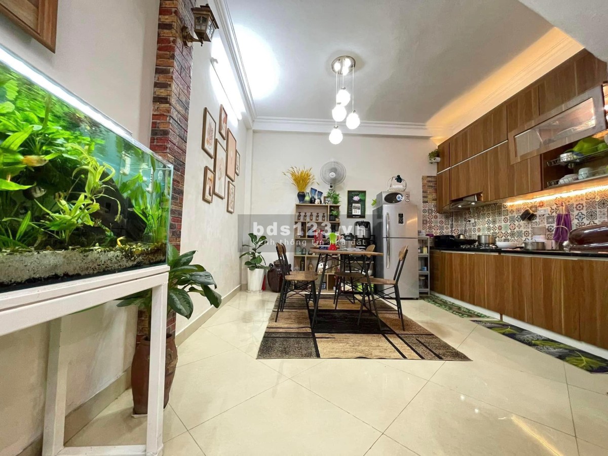 Chính chủ bán căn hộ 85m2, 3.9 tỷ Chung Cư Mipec Rubik 360 Xuân Thủy, Tầng1616-S. O9O6.217.669