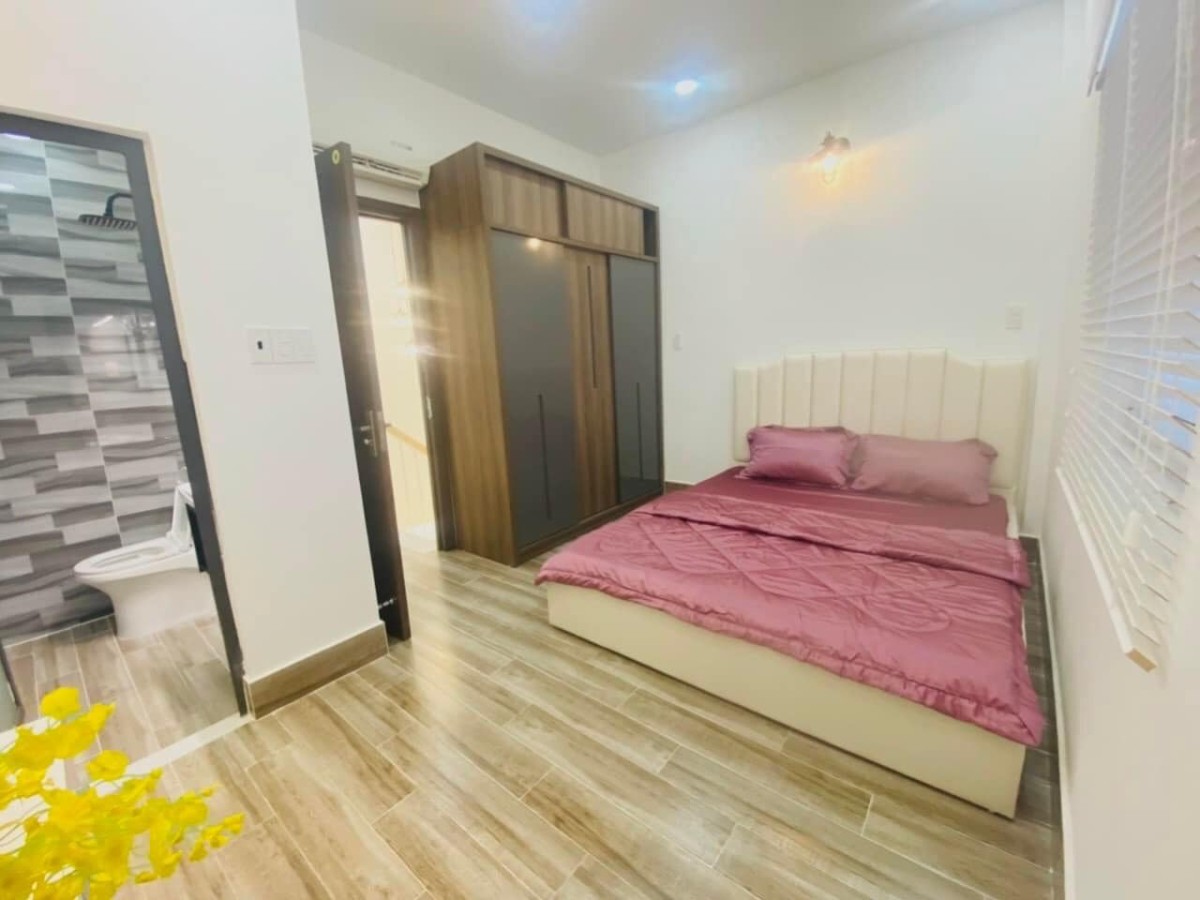 Nhà đẹp HXH gần mặt tiền đường Gò Vấp tặng full nội thất cao cấp DTSD 40m², 2 PN