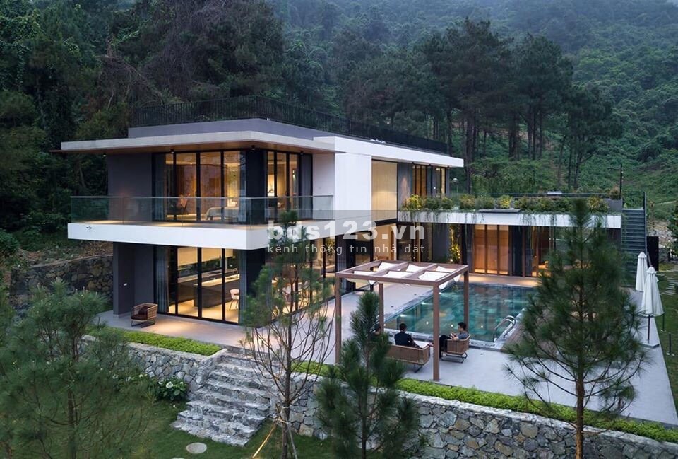 Đất biệt thự nghĩ dưỡng Bảo Lộc dtsd 500m2 sẵn 350M2 thổ cư sổ hồng riêng, giá chỉ 7.8 triệu/m2
