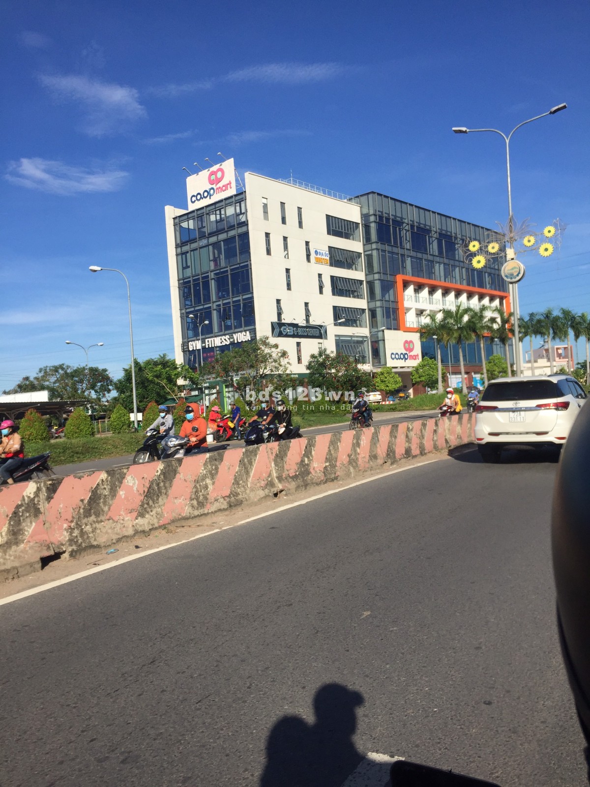 Cần bán một số lô đất đẹp gần khu công nghiệp, trong chợ chỉ 700 triệu