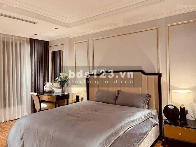 MT Nguyễn Chí Thanh, Q11.Nhà mới đẹp, tiện kinh doanh buôn bán.