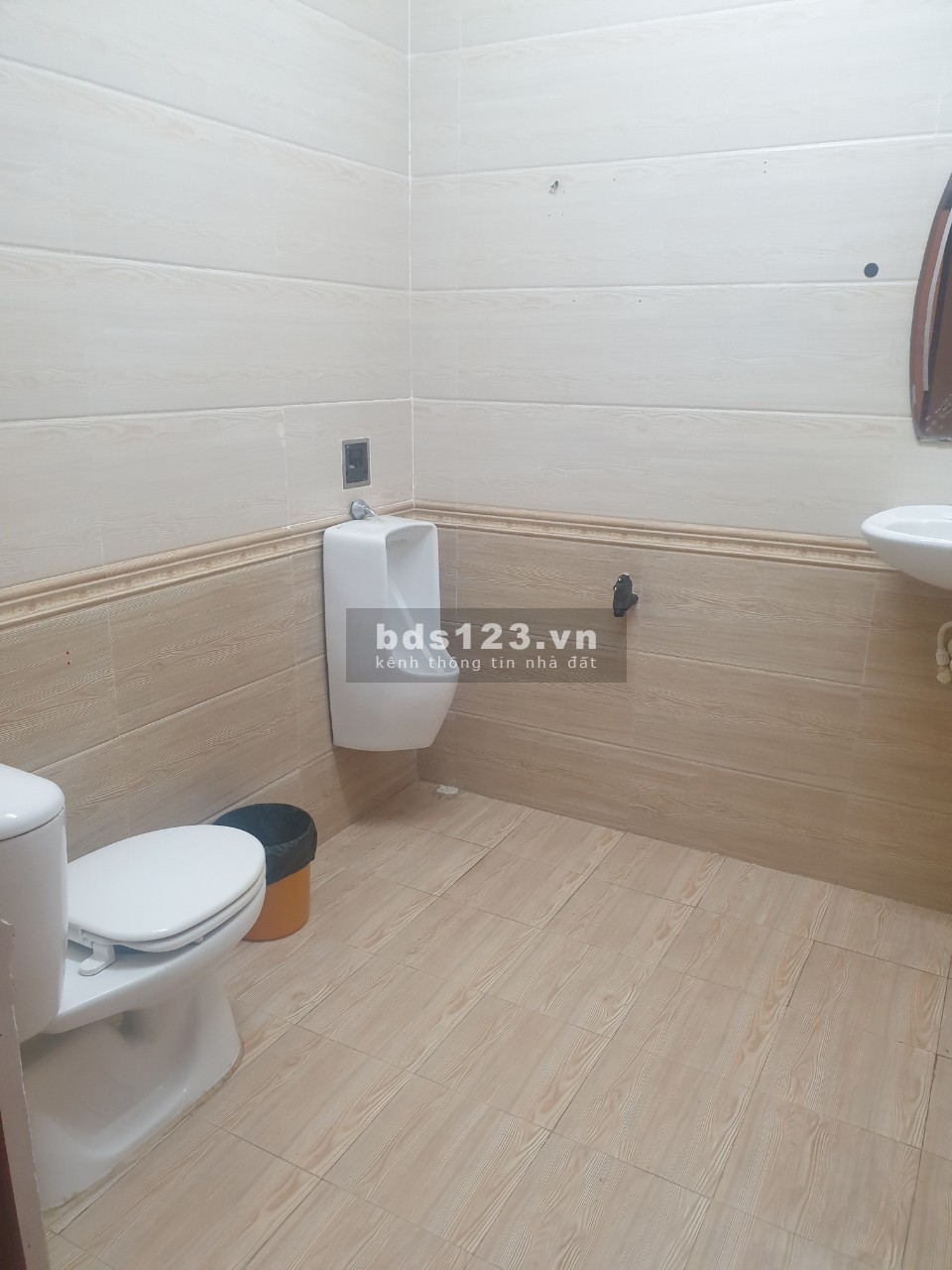 Cho thuê biệt thự làm văn phòng giá tốt, sử dụng được ngay lh 0913890187