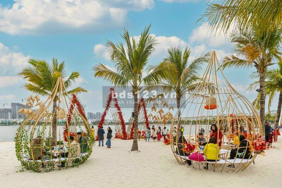 Cần bán gấp căn góc 2PN + 1 2WC giá 1,950 tỷ tại Vinhomes Ocean Park LH: 0977484841
