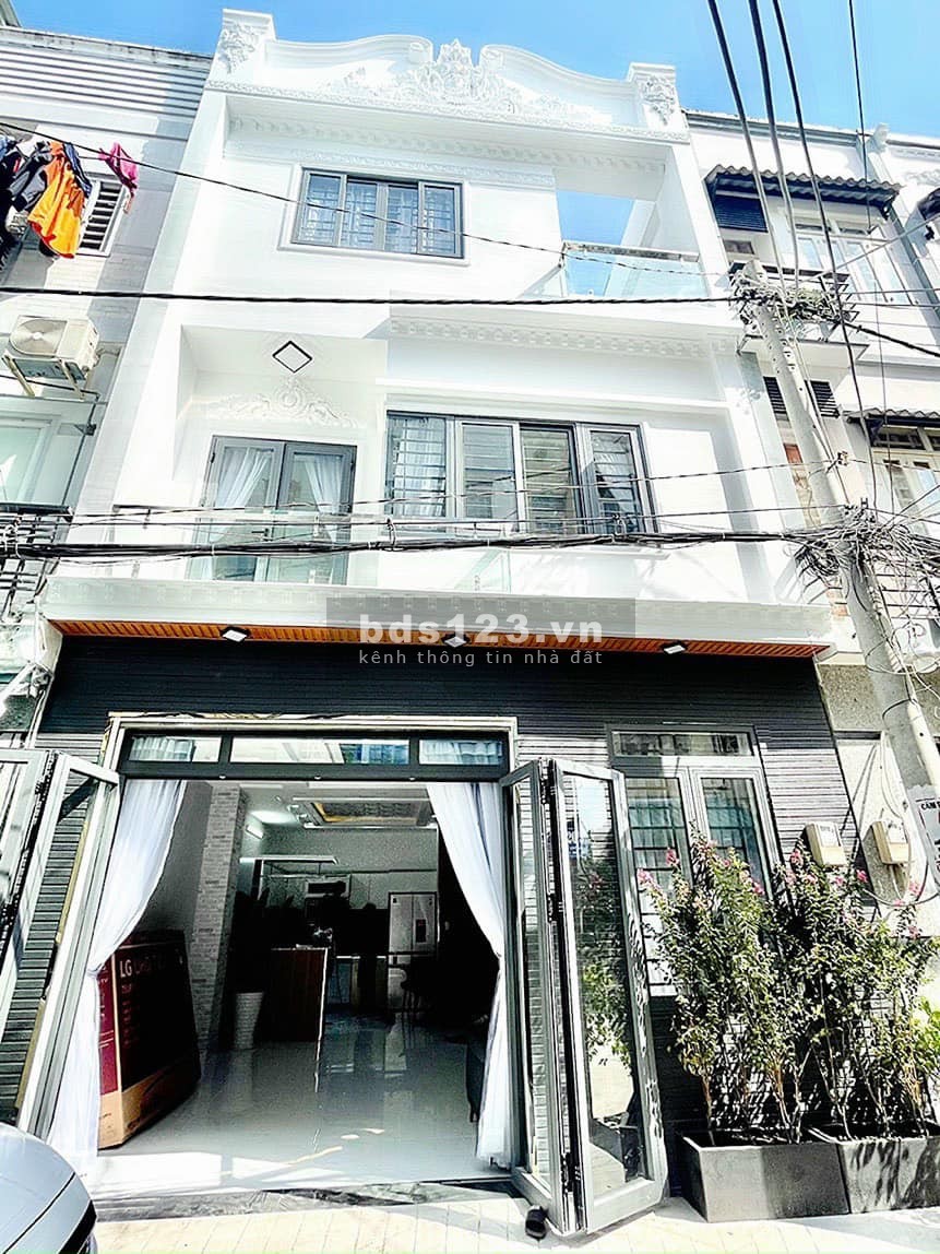 Nhà đẹp 4 tầng 6m ngang nội thất cao cấp xe hơi vào nhà Dương Cát Lợi TT Nhà Bè giá nhỉnh 6 tỷ