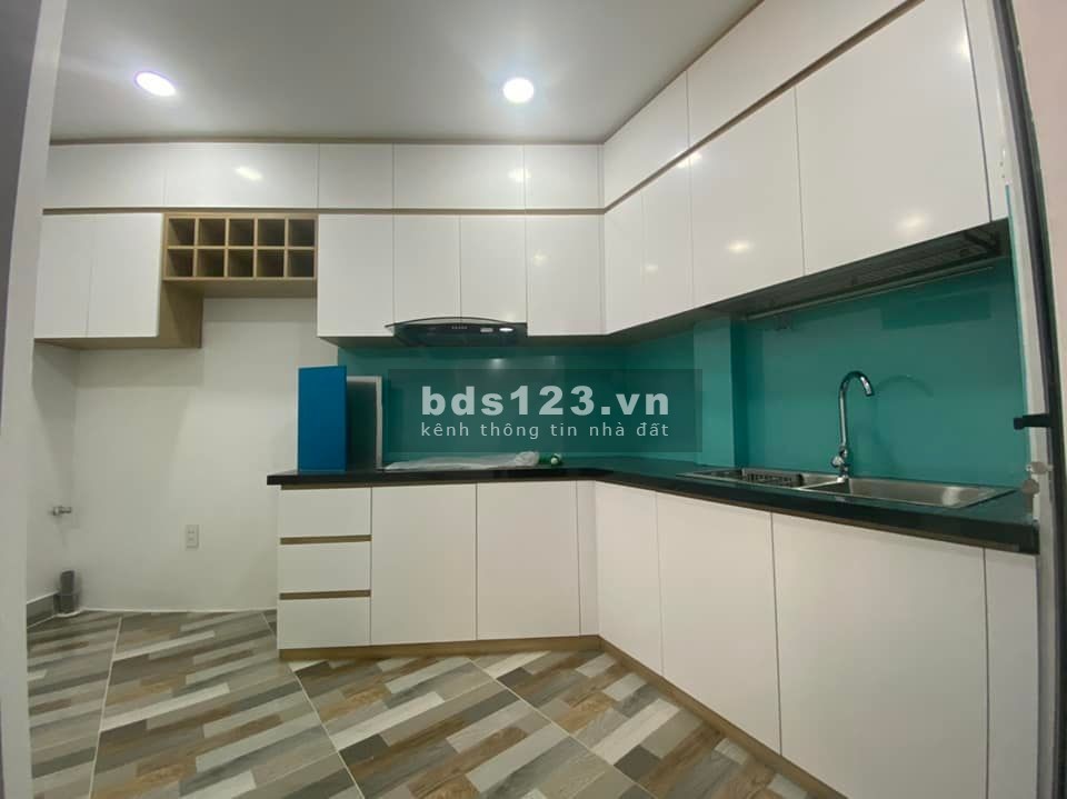 Nhà đẹp bán giá rẻ Quận 10, đường Tô Hiến Thành, 2 mặt tiền hẻm