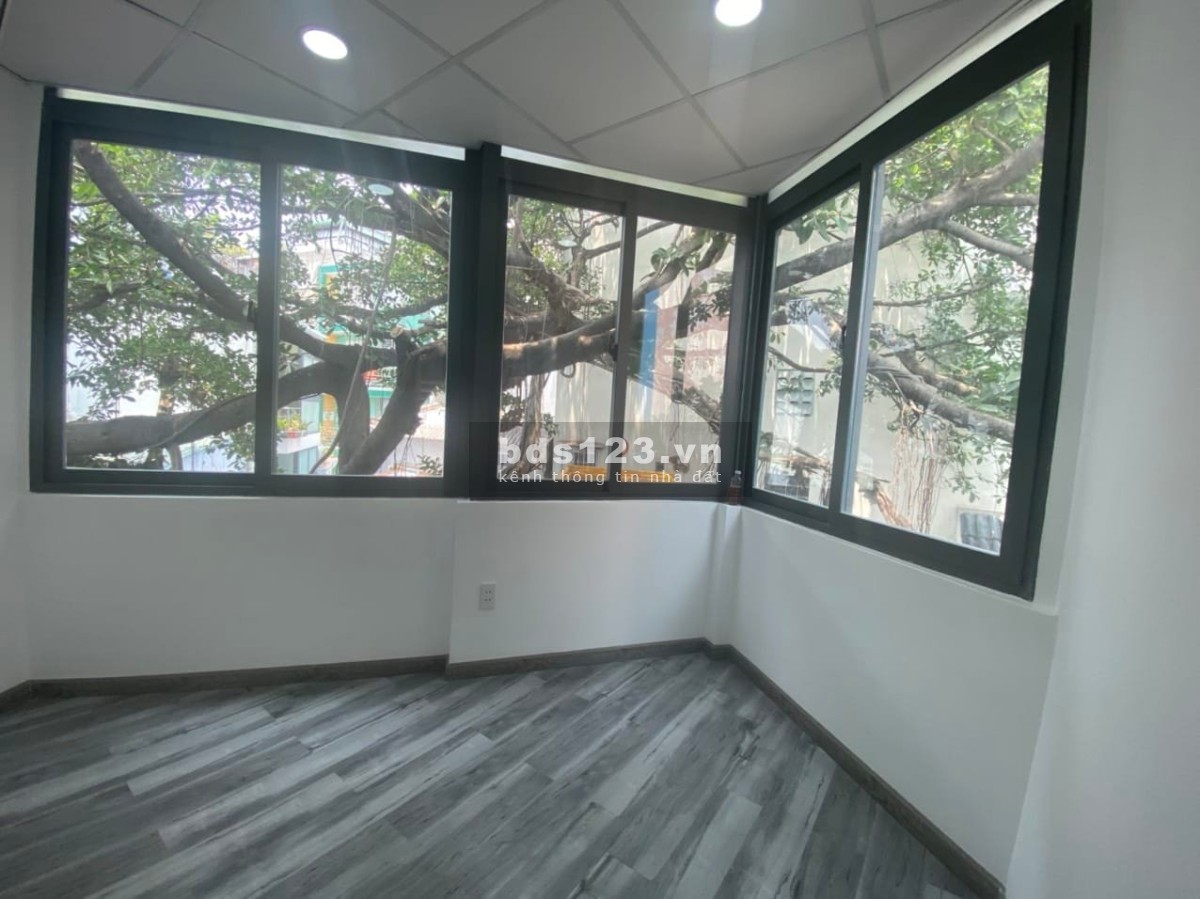 Nhà đẹp bán giá rẻ Quận 10, đường Tô Hiến Thành, 2 mặt tiền hẻm