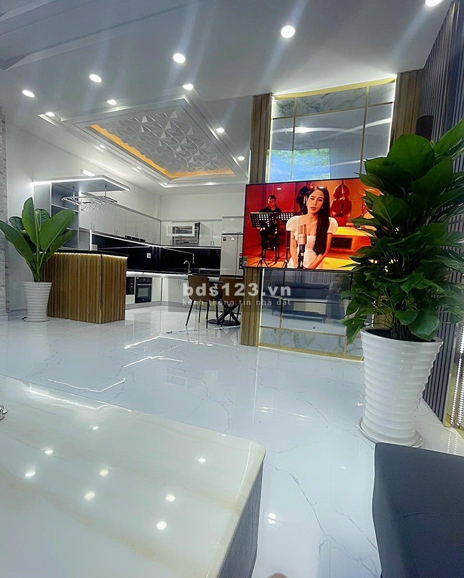 Nhà đẹp 4 tầng 6m ngang nội thất cao cấp xe hơi vào nhà Dương Cát Lợi TT Nhà Bè giá nhỉnh 6 tỷ