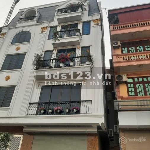 Bán nhà tại Khương Trung phân lô tại Quận Đôi, có ô tô đỗ cửa, nhà chủ đầu tư tự xây hàng hiếm