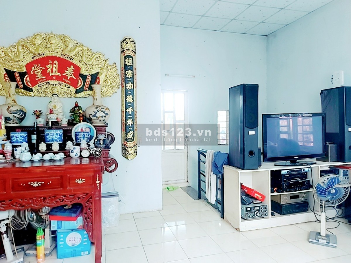 Cần bán gấp nhà lầu Thạnh Xuân Quận 12 dt 95m2 ngang 6m, giá chỉ 4 tỷ xíu, rẻ như cho