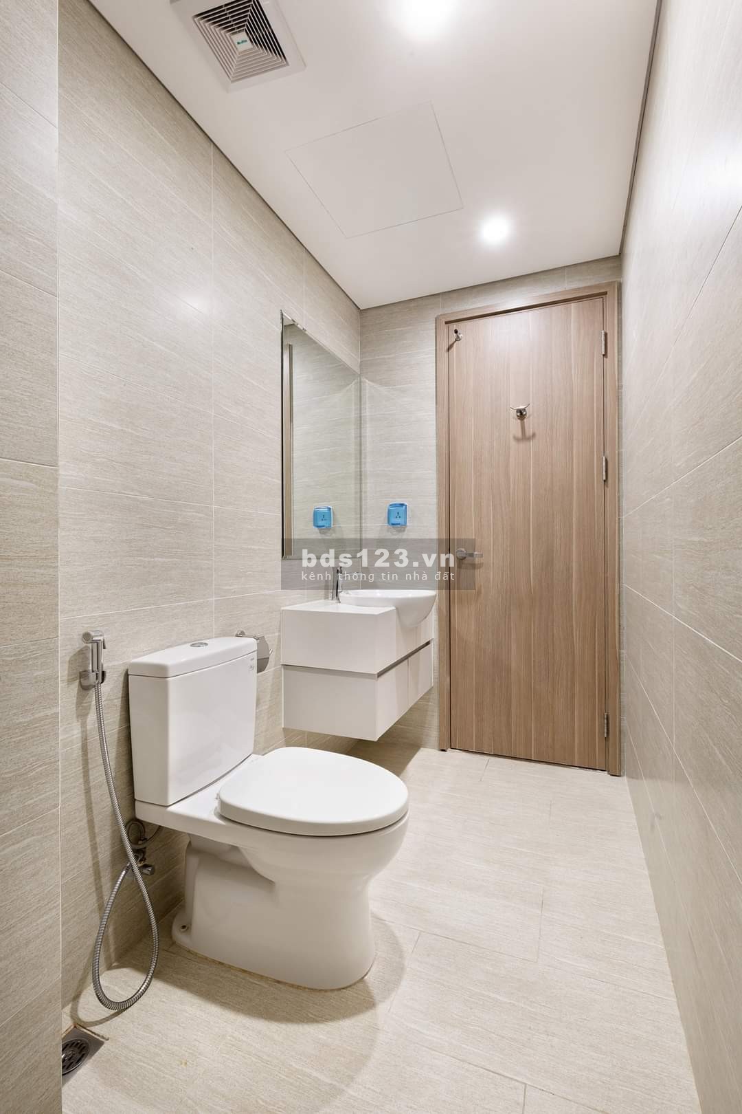 Cần bán rất gấp căn 3PN DT 80m2 giá 2,3 tỷ tại Vinhomes Ocean Park LH: 0977484841