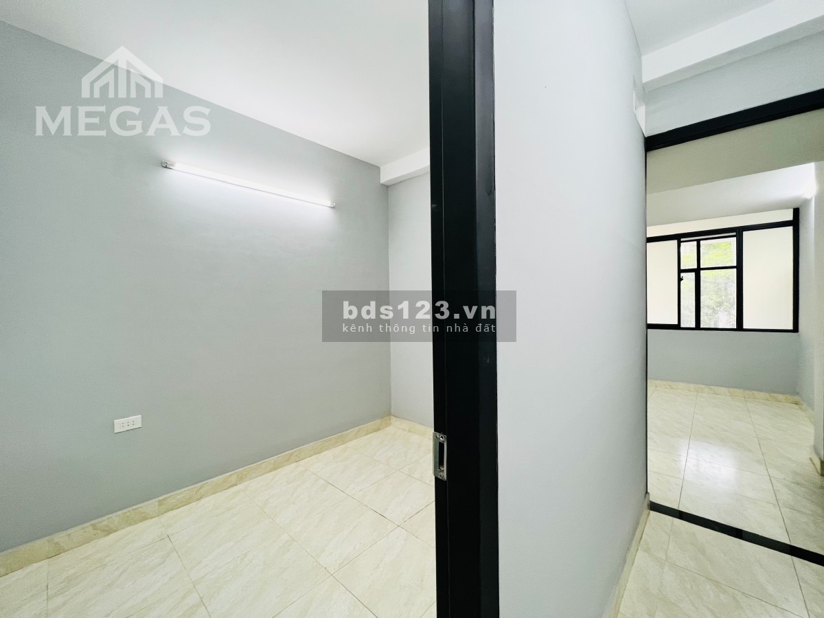Khai trương nhà nguyên căn ngay Âu Cơ khu dân cư đông đúc giá tốt