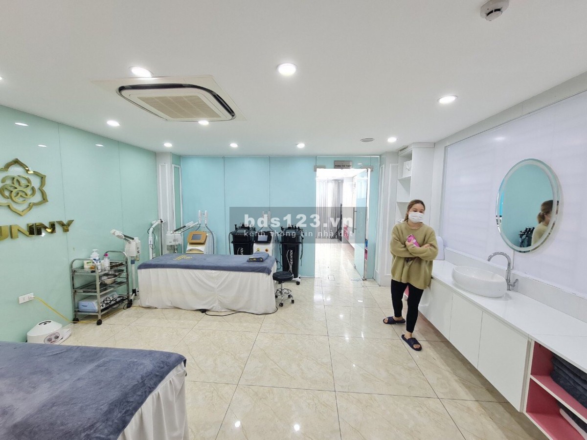 Yêu ngay từ cái nhìn đầu tiên căn bất động sản 7 tầng tại Xã Đàn, gần Vincom Phạm Ngọc Thạch
