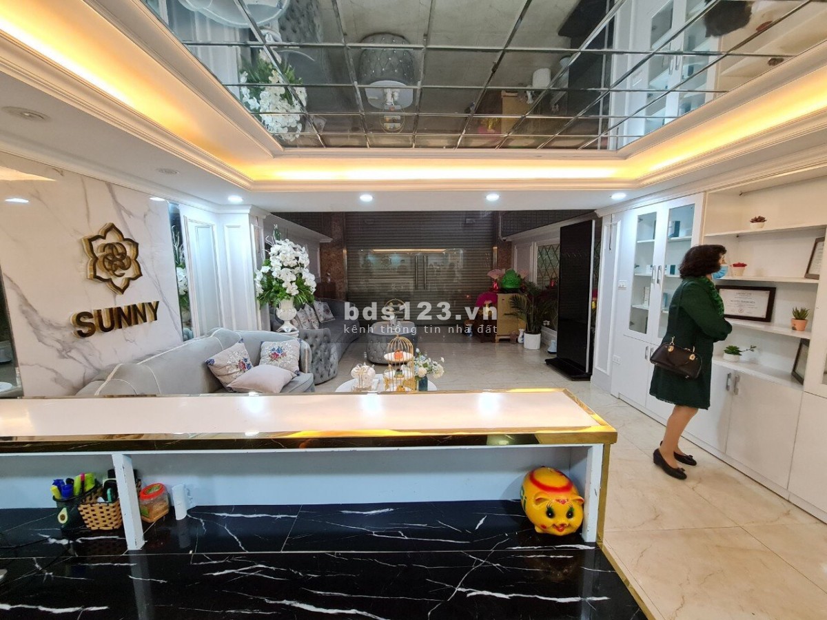 Yêu ngay từ cái nhìn đầu tiên căn bất động sản 7 tầng tại Xã Đàn, gần Vincom Phạm Ngọc Thạch