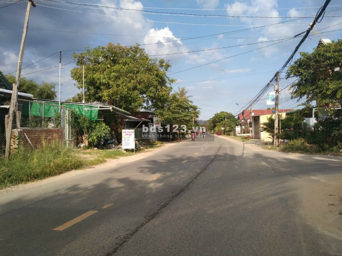 Kẹt tiền bán đất mặt tiền TL2 Diên Thọ giá cả thương lượng lh 0797823459