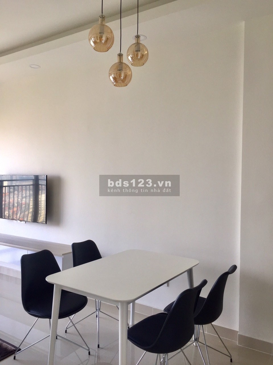 Cho thuê căn 3PN 96m2 The Sun Avenue đầy đủ nội thất giá 19 triệu/tháng. LH em Hải 0901858818
