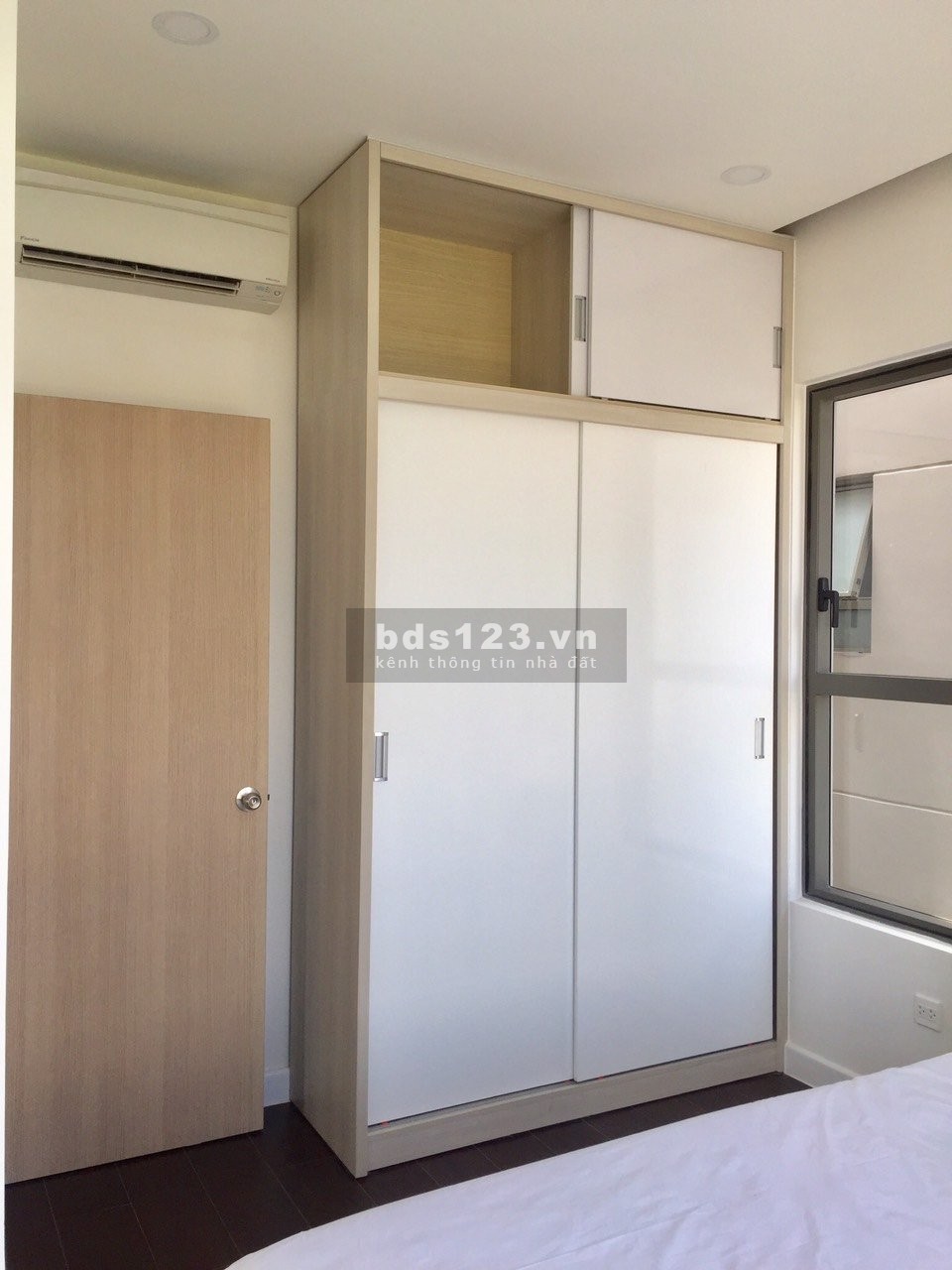 Cho thuê căn 3PN 96m2 The Sun Avenue đầy đủ nội thất giá 19 triệu/tháng. LH em Hải 0901858818