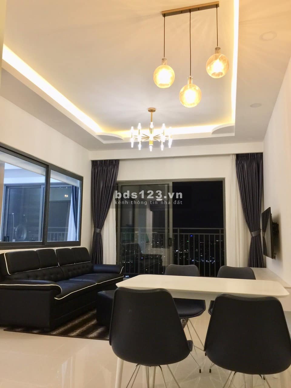 Cho thuê căn 3PN 96m2 The Sun Avenue đầy đủ nội thất giá 19 triệu/tháng. LH em Hải 0901858818
