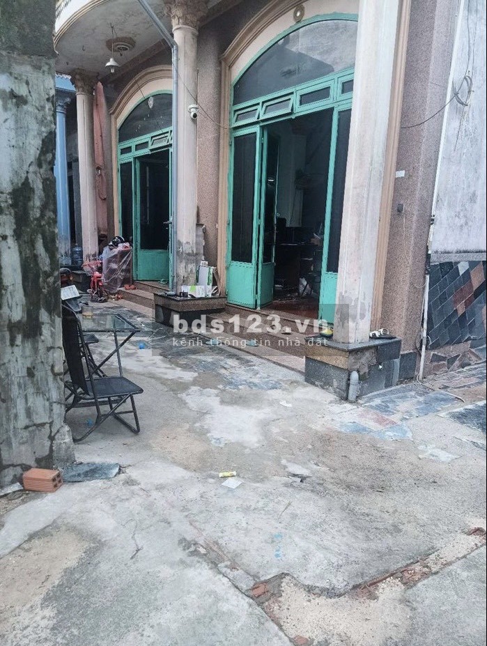 Bán biệt thự giả cổ 2 gian mặt tiền Lê Lợi Hóc Môn, lh 0982927494