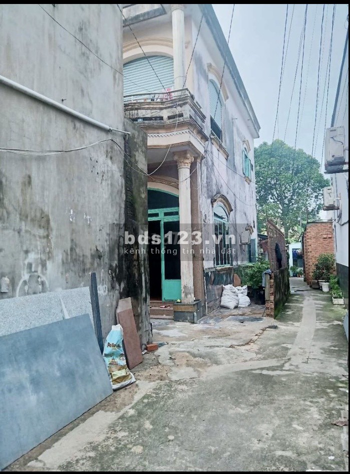 Bán biệt thự giả cổ 2 gian mặt tiền Lê Lợi Hóc Môn, lh 0982927494